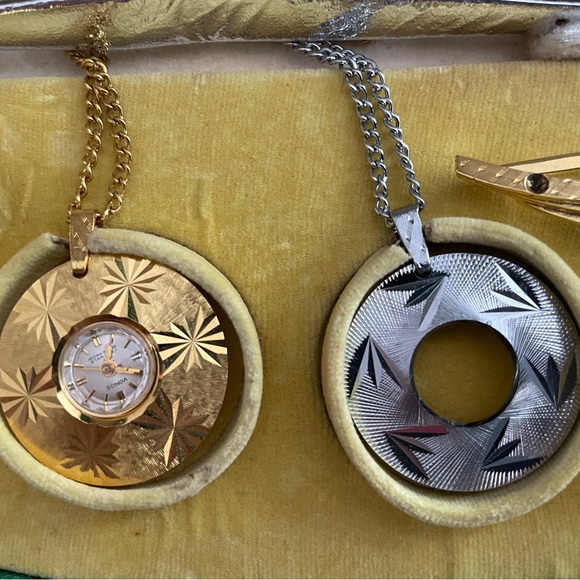 Vintage Vonos Convertible XI Watch ~ Necklace ~ Brooch Set - Picture 5 of 10